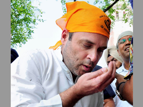आलू फैक्ट्री से निकलती है