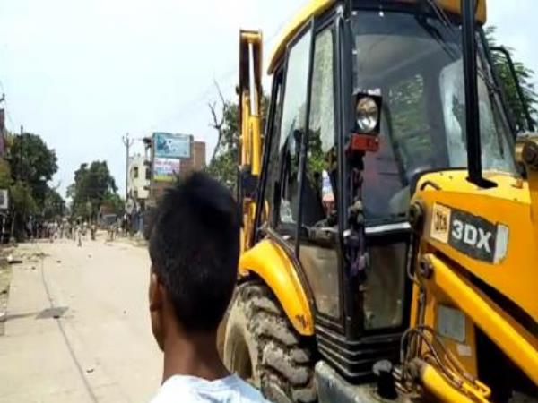अतिरिक्त पुलिस बल करना पड़ा तैनात