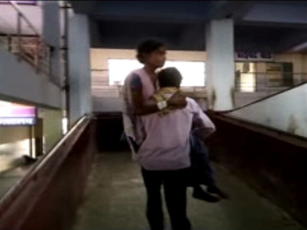 जो ढो पाया वही करा पाया इलाज
