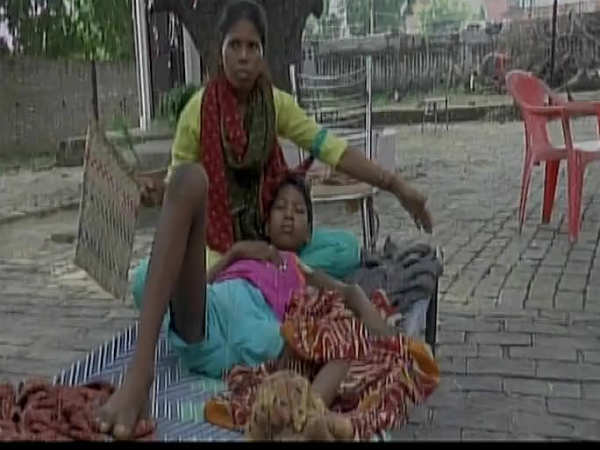 कैंसर से पीड़ित है बच्चा