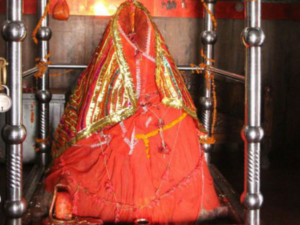 धूम्रलोचन अपनी सेना समेत भस्म हो गया