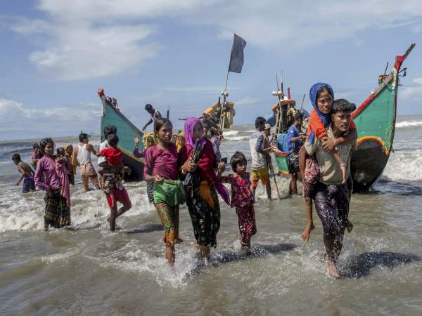 1982 में रोहिंग्या के नागरिक अधिकार भी छिन गये
