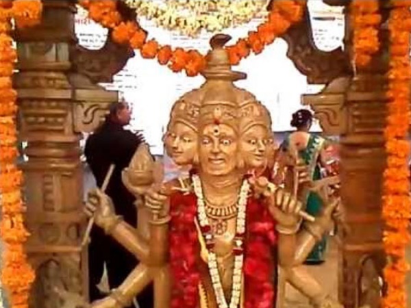कैसे होती है पूजा-अर्चना?