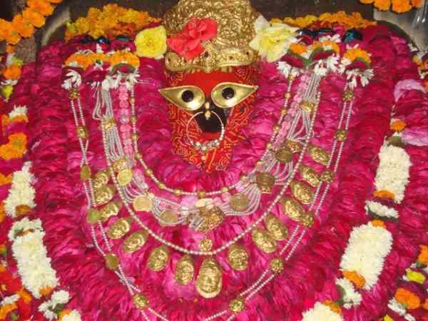 नवरात्रि में विंध्यवासिनी दर्शन के लिए जा रहे हैं तो इन ट्रेनों से करें सफर नवरात्रि में विंध्यवासिनी दर्शन के लिए जा रहे हैं तो इन ट्रेनों से करें सफर