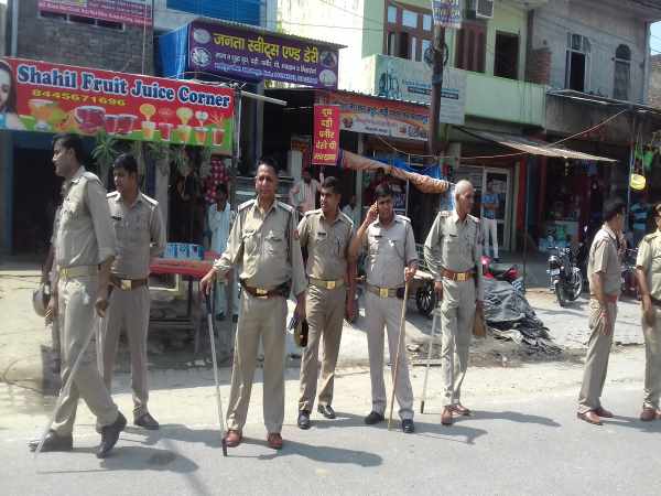 सहारनपुर: मामूली बात को लेकर भिड़े दो पक्ष, चले सरिए और हथियार सहारनपुर: मामूली बात को लेकर भिड़े दो पक्ष, चले सरिए और हथियार