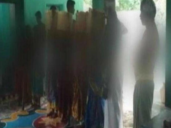 परिवारवाले खुद भेजती हैं अपनी बच्चियां