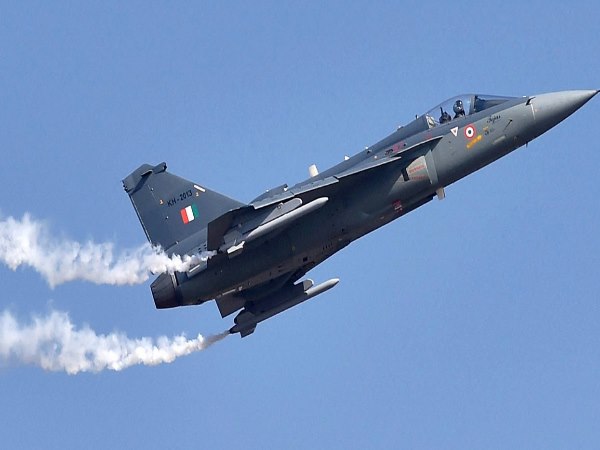 अब भारत में ही बनेगा तेजस लड़ाकू विमान का ग्लोबल मार्केट अब भारत में ही बनेगा तेजस लड़ाकू विमान का ग्लोबल मार्केट
