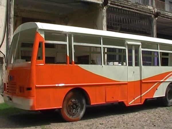 UP Roadways Buses get new color- BJP Saffron UP Roadways Buses get new color- BJP Saffron