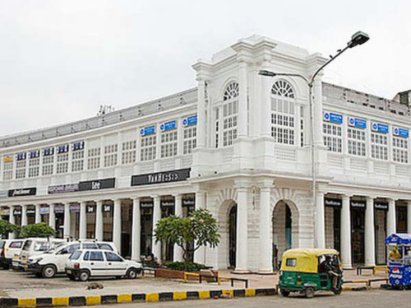 दिल्ली में फर्राटेदार अंग्रेजी बोलना पड़ा भारी, शराबियों ने युवक को पीटा दिल्ली में फर्राटेदार अंग्रेजी बोलना पड़ा भारी, शराबियों ने युवक को पीटा