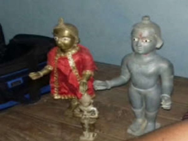 People trying for God to escape idol from police Custody People trying for God to escape idol from police Custody