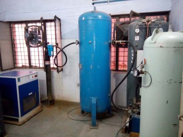 हरदोई: अस्पताल में ऑक्सीजन सप्लाई ठप, हादसे से नहीं लिया सबक हरदोई: अस्पताल में ऑक्सीजन सप्लाई ठप, हादसे से नहीं लिया सबक