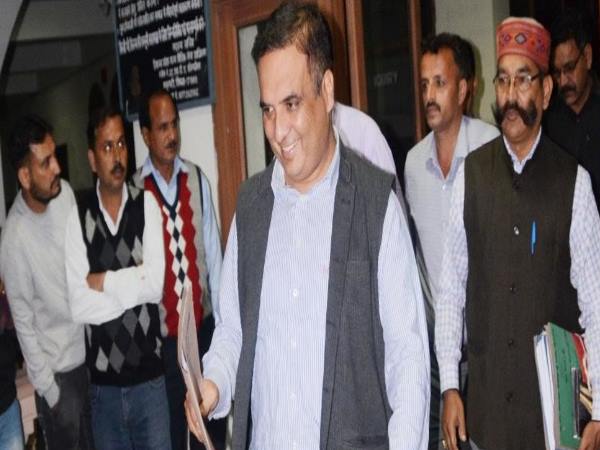 Himachal Police: IG Zahoor Zaidi, including eight policemen suspended in Kotkhai case Himachal Police: IG Zahoor Zaidi, including eight policemen suspended in Kotkhai case