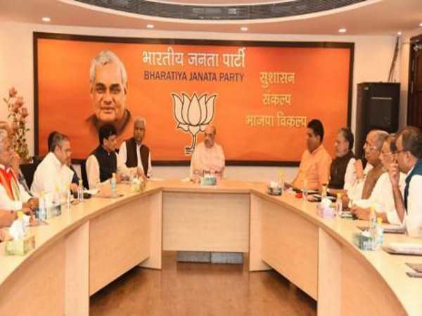 बिहार: 2019 में भाजपा की 25 सीटों पर लड़ने की योजना, नीतीश को देगी 9 सीट बिहार: 2019 में भाजपा की 25 सीटों पर लड़ने की योजना, नीतीश को देगी 9 सीट