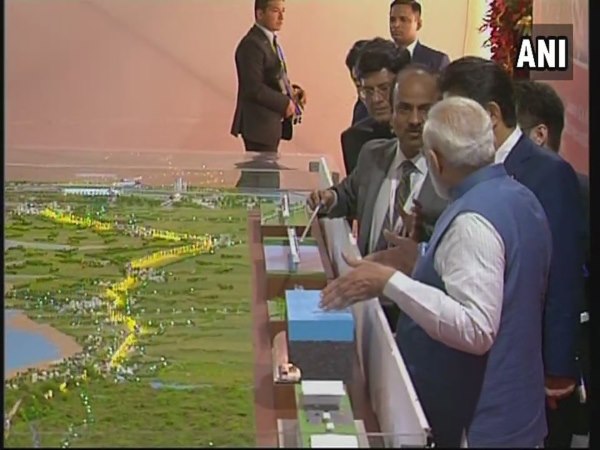 Bullet Train LIVE: कुछ ही देर में मोदी और शिंजो आबे ने करेंगे शिलान्यास Bullet Train LIVE: कुछ ही देर में मोदी और शिंजो आबे ने करेंगे शिलान्यास