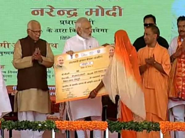 PM Narendra Modi Varanasi Visit Pictures of second day PM Narendra Modi Varanasi Visit Pictures of second day