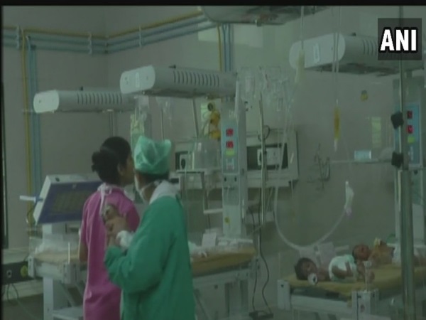 अब नासिक के अस्पताल में ऑक्सीजन की कमी से बच्चों की मौत, जानें आंकड़ा अब नासिक के अस्पताल में ऑक्सीजन की कमी से बच्चों की मौत, जानें आंकड़ा