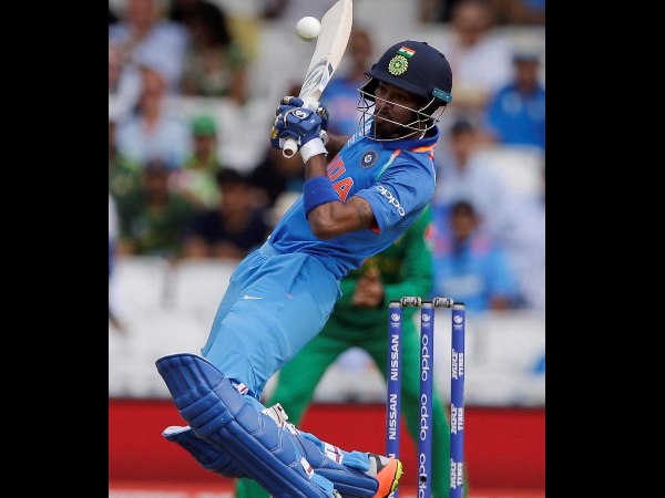 India vs australia 1st odi: Third time hardik Pandya hit sixes India vs australia 1st odi: Third time hardik Pandya hit sixes