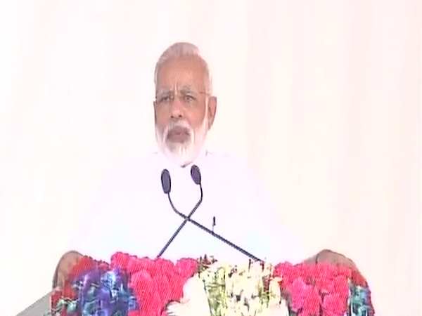 Modi in Varanasi LIVE: पशुधन आरोग्य मेले का पीएम ने किया उद्घाटन Modi in Varanasi LIVE: पशुधन आरोग्य मेले का पीएम ने किया उद्घाटन