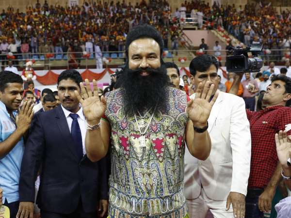 राम रहीम के अस्पताल में डॉक्टरों को पिलाया जाता था 'जाम', कई दिन नहीं आती थी नींद राम रहीम के अस्पताल में डॉक्टरों को पिलाया जाता था 'जाम', कई दिन नहीं आती थी नींद