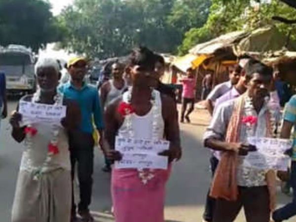 To Aware in Swachh Misson, Punish villagers for Toilet To Aware in Swachh Misson, Punish villagers for Toilet