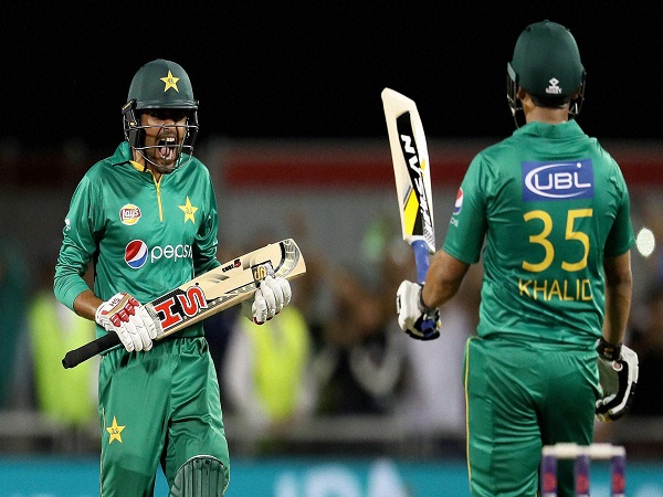 Cricket Match in Pakistan: वर्ल्ड इलेवन ने जीता टॉस, पहले गेंदबादी का फैसला Cricket Match in Pakistan: वर्ल्ड इलेवन ने जीता टॉस, पहले गेंदबादी का फैसला
