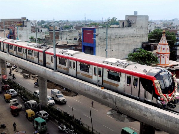 In Lucknow Metro, students and employees killed, 6 injured and 2 security guards injured In Lucknow Metro, students and employees killed, 6 injured and 2 security guards injured
