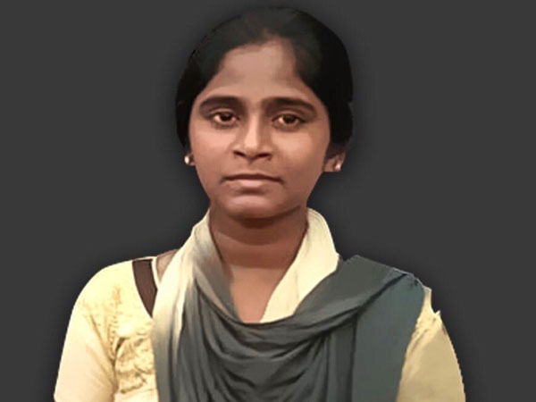 98 फीसदी अंक लाने वाली दलित लड़की ने किया सुसाइड 98 फीसदी अंक लाने वाली दलित लड़की ने किया सुसाइड