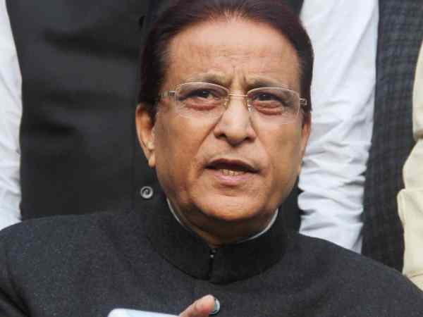 आजम खान करते रहे हैं तीखा हमला