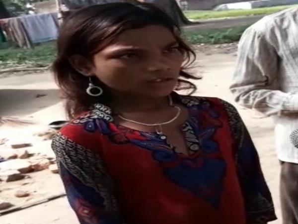 खाने के लिए घर से बर्तन लाने को कहा