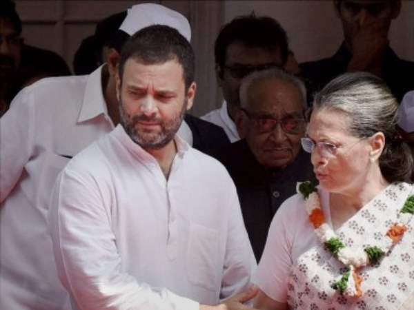 नेशनल हेराल्ड को लेकर जमानत पर सोनिया, राहुल