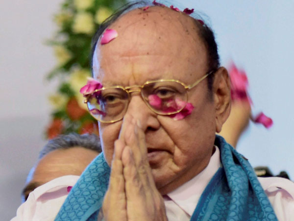 वाघेला की पार्टी भाजपा की बी टीम है।