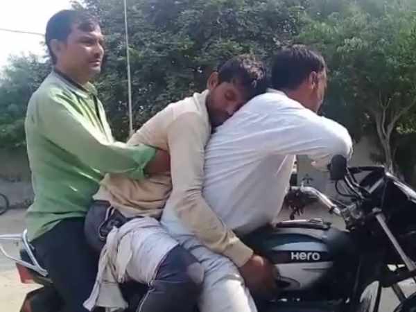 दहशतजदा ग्रामीण घरों में घुसे