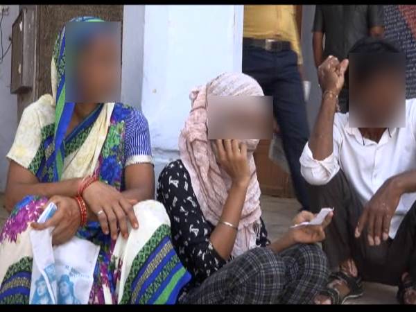 लड़की ने सुनाई आपबीती