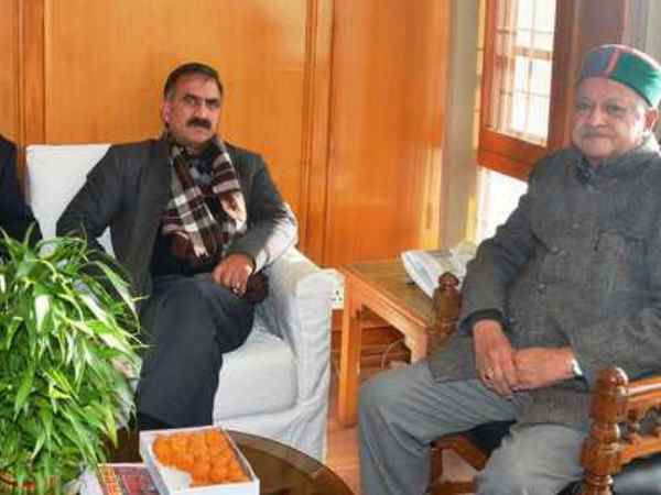 वीरभद्र ने दिखाए थे बगावती तेवर