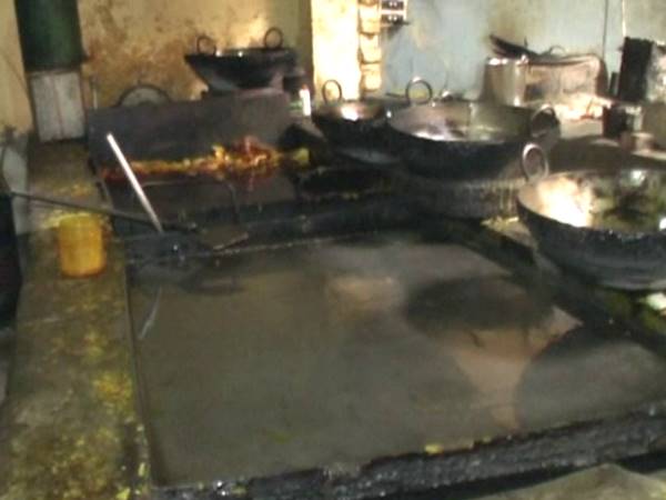 सोन पापड़ी के सैंपल लैब में भेजे