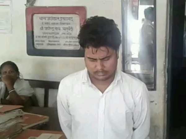 शातिर शहनवाज का खेल