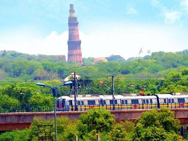 दिल्ली मेट्रो के नाम एक यायावर की चिट्ठी, आशा है ये महंगा सफर सुरक्षित और सुहाना होगा दिल्ली मेट्रो के नाम एक यायावर की चिट्ठी, आशा है ये महंगा सफर सुरक्षित और सुहाना होगा