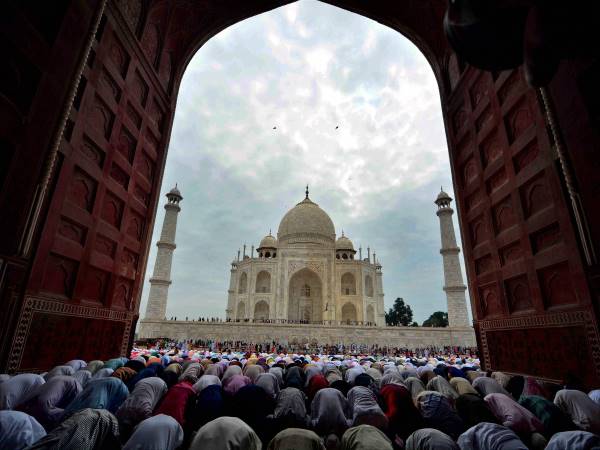 ‘धर्मनिरपेक्षता’ पर हमला हो गया है प्रिय विषय