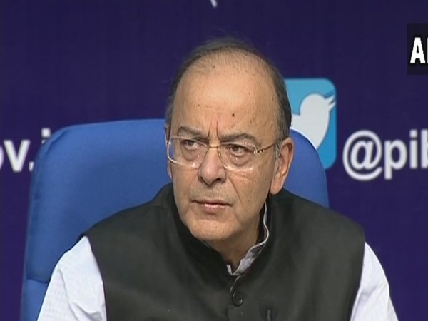 SBI की रिपोर्ट पर बोले अरुण जेटली- नहीं बंद होगा 2000 का नोट SBI की रिपोर्ट पर बोले अरुण जेटली- नहीं बंद होगा 2000 का नोट