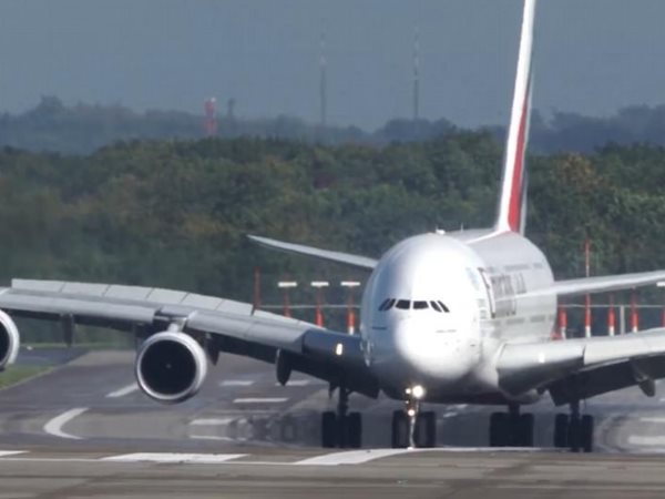 Transavia Airlines flight makes emergency landing after passenger's farting sparks fight Transavia Airlines flight makes emergency landing after passenger's farting sparks fight