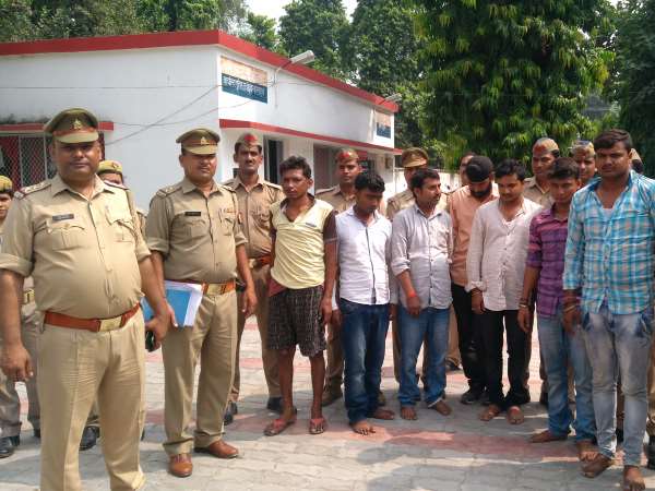 UP police man was gang leader doing atm fraud in Bahraich UP police man was gang leader doing atm fraud in Bahraich