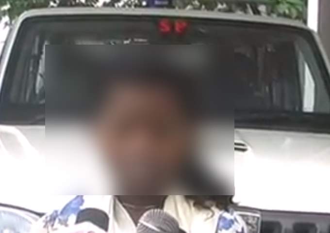 यूपी के बलरामपुर में दलित नाबालिग से गैंग रेप, पुलिस ने नही दर्ज की FIR यूपी के बलरामपुर में दलित नाबालिग से गैंग रेप, पुलिस ने नही दर्ज की FIR