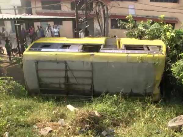 A school bus fell from bridge after driver lost control in Moradabad A school bus fell from bridge after driver lost control in Moradabad
