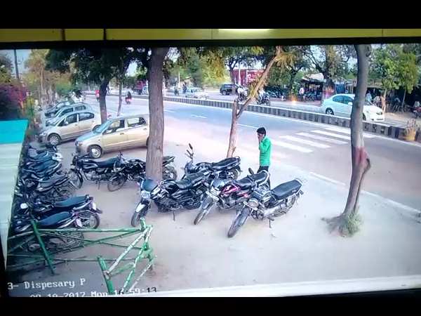 Viral Video of a CCTV from Hapur Viral Video of a CCTV from Hapur