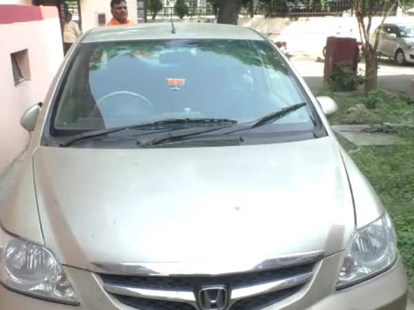 A van with BJP symbol lotus caught with 44 kg charas inside A van with BJP symbol lotus caught with 44 kg charas inside