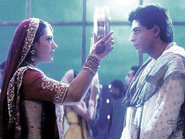 Karva Chauth 2017: करवाचौथ में महिलाएं चन्द्रमा को छन्नी से क्यों देखती हैं? Karva Chauth 2017: करवाचौथ में महिलाएं चन्द्रमा को छन्नी से क्यों देखती हैं?
