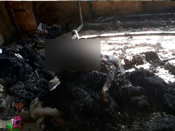 Mother died with two children in home fire in Mirzapur Mother died with two children in home fire in Mirzapur