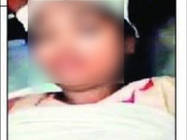 गुरुग्राम: ICU में भर्ती नाबालिग से 2 नर्सिंग स्टाफ ने की छेड़छाड़, रात में रेप की कोशिश गुरुग्राम: ICU में भर्ती नाबालिग से 2 नर्सिंग स्टाफ ने की छेड़छाड़, रात में रेप की कोशिश