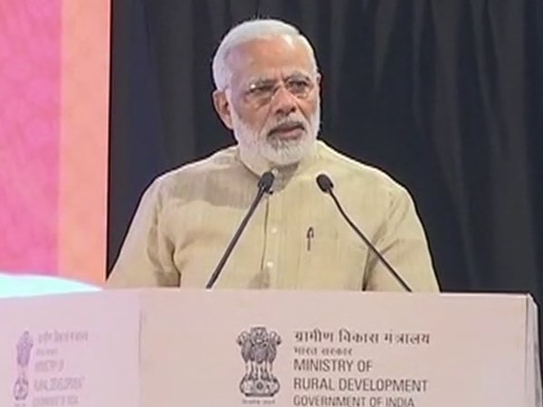 दिल्ली में पीएम मोदी LIVE: नानाजी देशमुख ने देश के लिए जीवन अर्पित कर दिया दिल्ली में पीएम मोदी LIVE: नानाजी देशमुख ने देश के लिए जीवन अर्पित कर दिया