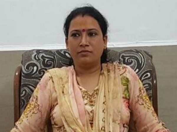 उत्तराखंड सरकार में मंत्री रेखा आर्य के पति पर आरोप, रक्त दान की आड़ में किडनी चुराई नौकर की किडनी उत्तराखंड सरकार में मंत्री रेखा आर्य के पति पर आरोप, रक्त दान की आड़ में किडनी चुराई नौकर की किडनी